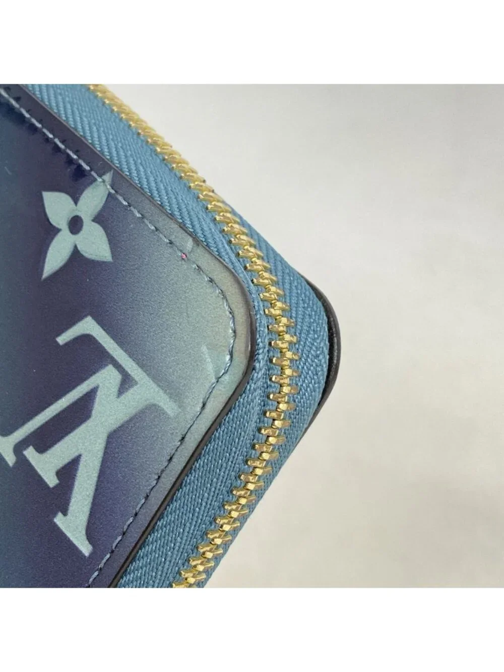 Louis Vuitton Wallet Vernis Zippy Blue Pink
